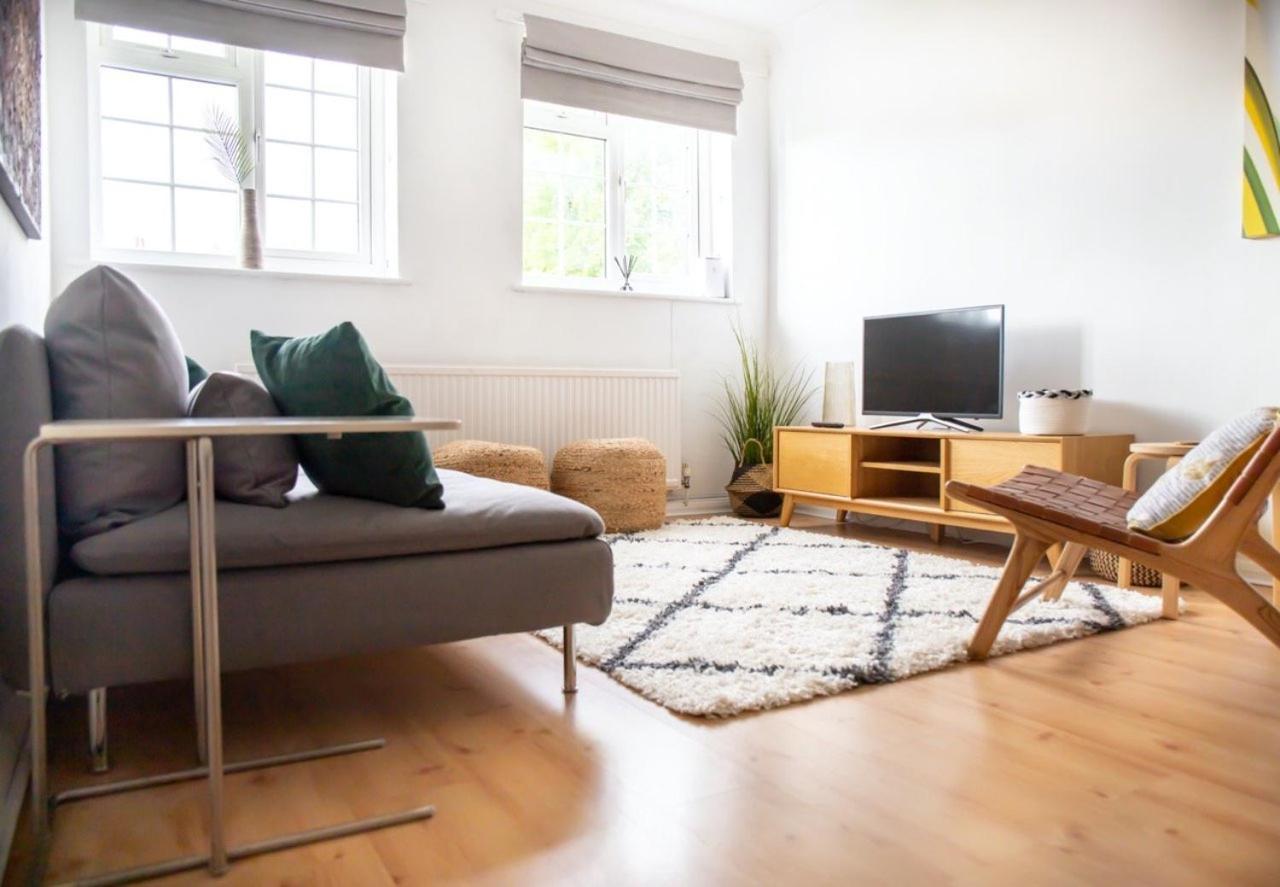 Guestready - Homely Leeds City Apartment Sleep 4 Meanwood Buitenkant foto