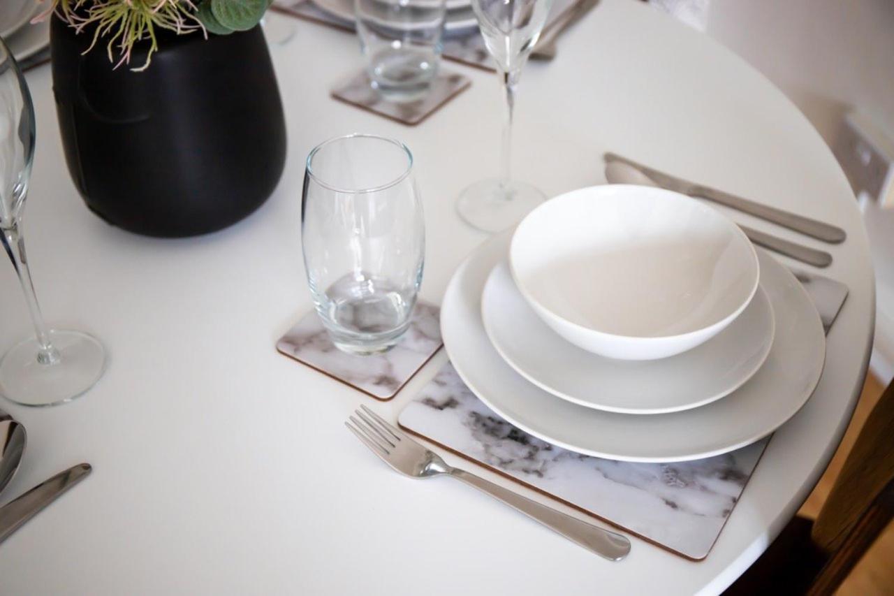 Guestready - Homely Leeds City Apartment Sleep 4 Meanwood Buitenkant foto