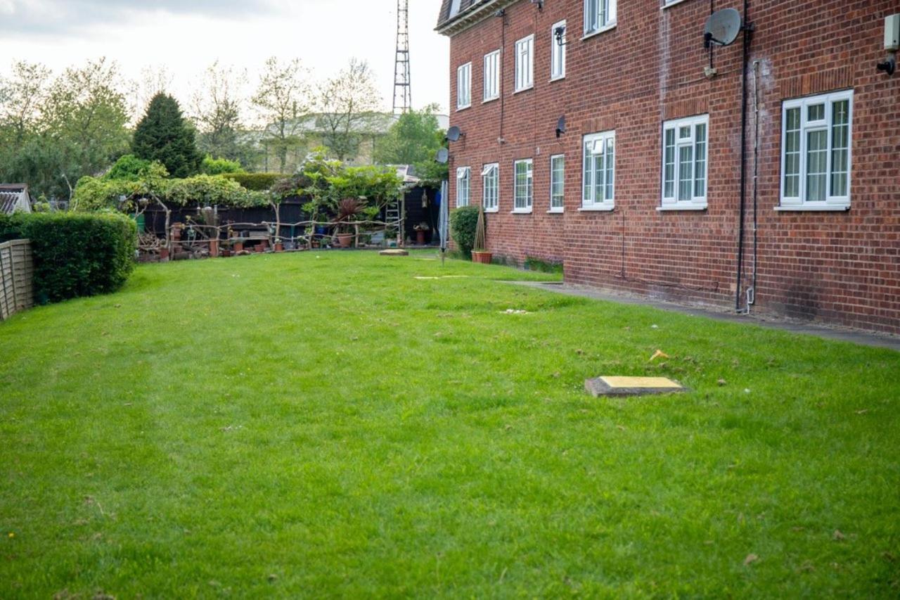 Guestready - Homely Leeds City Apartment Sleep 4 Meanwood Buitenkant foto