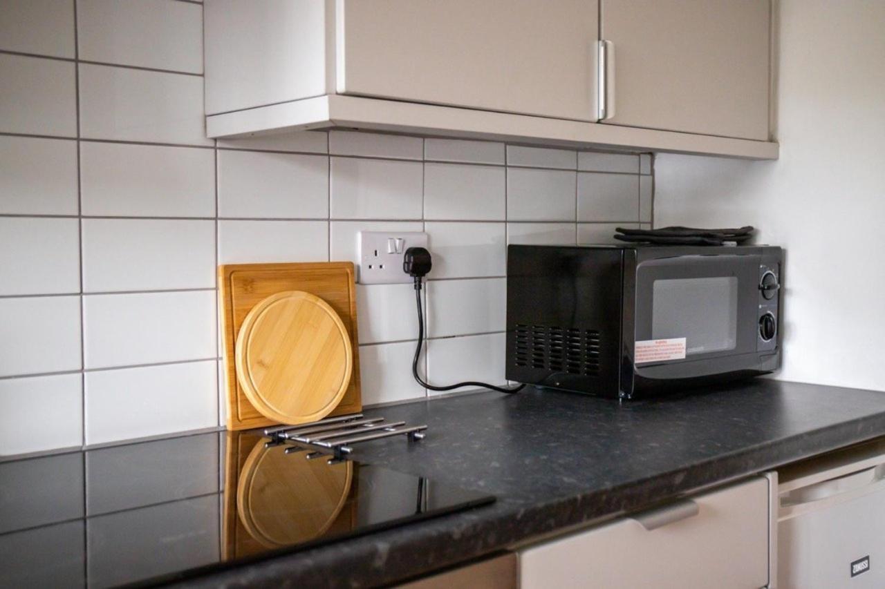 Guestready - Homely Leeds City Apartment Sleep 4 Meanwood Buitenkant foto
