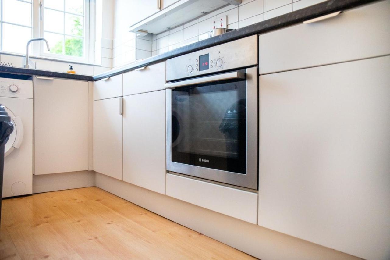 Guestready - Homely Leeds City Apartment Sleep 4 Meanwood Buitenkant foto