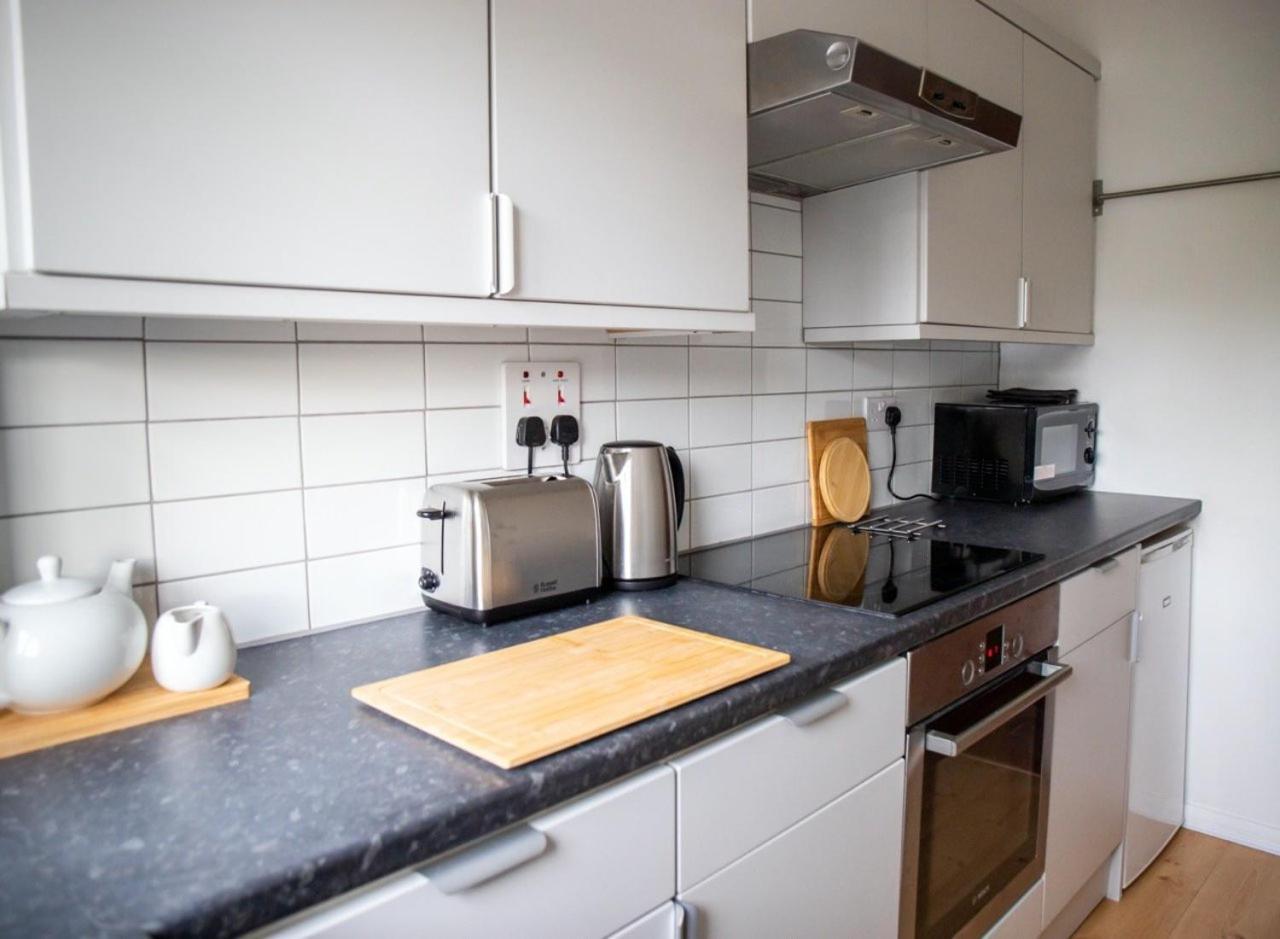 Guestready - Homely Leeds City Apartment Sleep 4 Meanwood Buitenkant foto