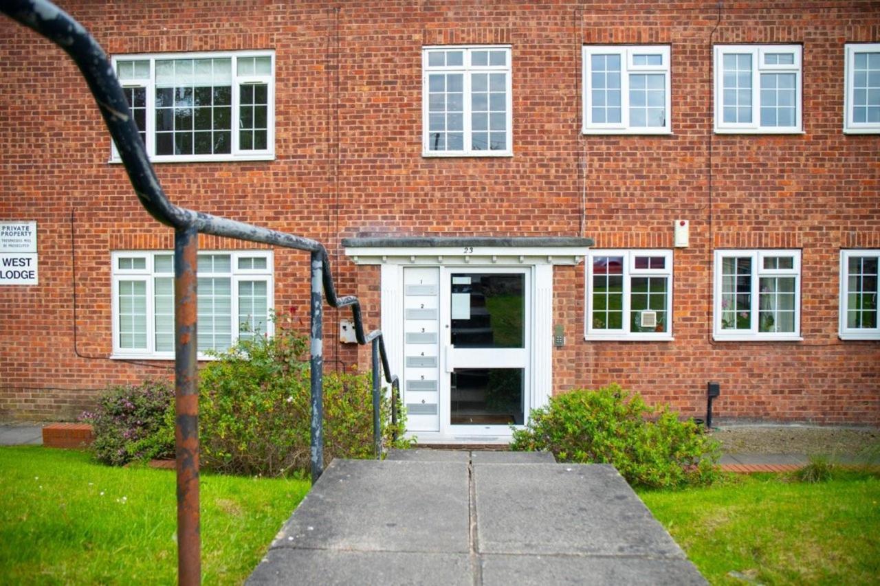 Guestready - Homely Leeds City Apartment Sleep 4 Meanwood Buitenkant foto